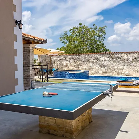Family Retreat House Begonija With Pool And Bbq Villa