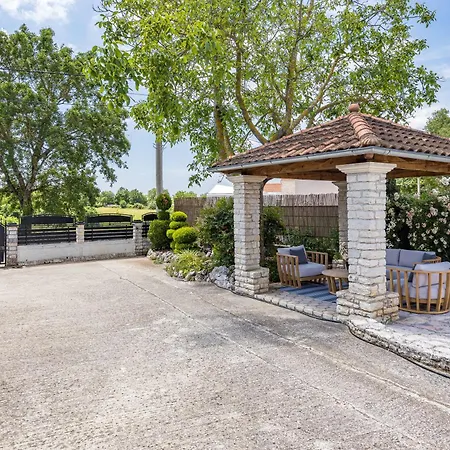 Villa Family Retreat House Begonija With Pool And Bbq *