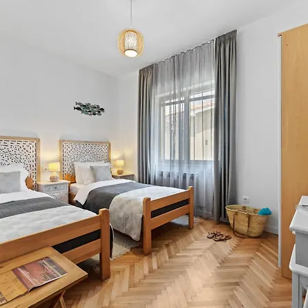 Family Retreat House Begonija With Pool And Bbq Vila *