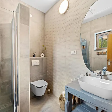 Family Retreat House Begonija With Pool And Bbq